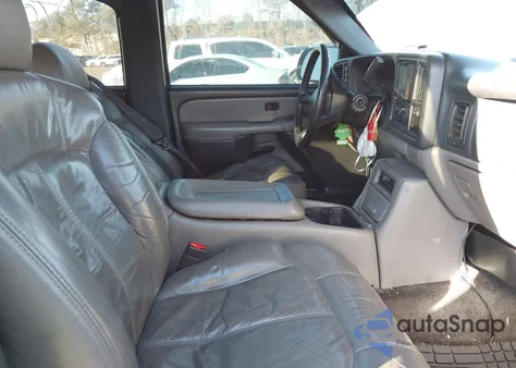 2002 Chevrolet Suburban 1500 Z71 z USA, uszkodzony, nr VIN 3GNFK16Z32G297478